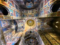 In der orthodoxen Kirche von Targu Mures