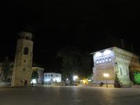Zentrum Piatra Neamt bei Nacht