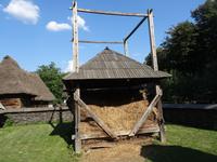 Dorfmuseum in Bukarest - in der Höhe verstellbare Scheune