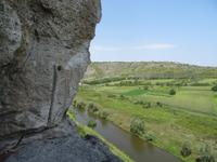 Blick vom Höhlenkloster in die Tallandschaft