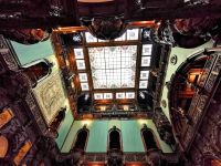 Prunkvolles Voyer im Schloß Peles