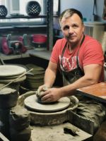 Der Töpfer zeigt uns seine Kunst