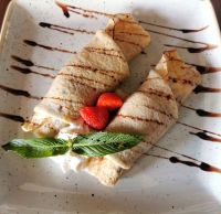 Palatschinken mit Schokolade und Bananen, lecker, lecket