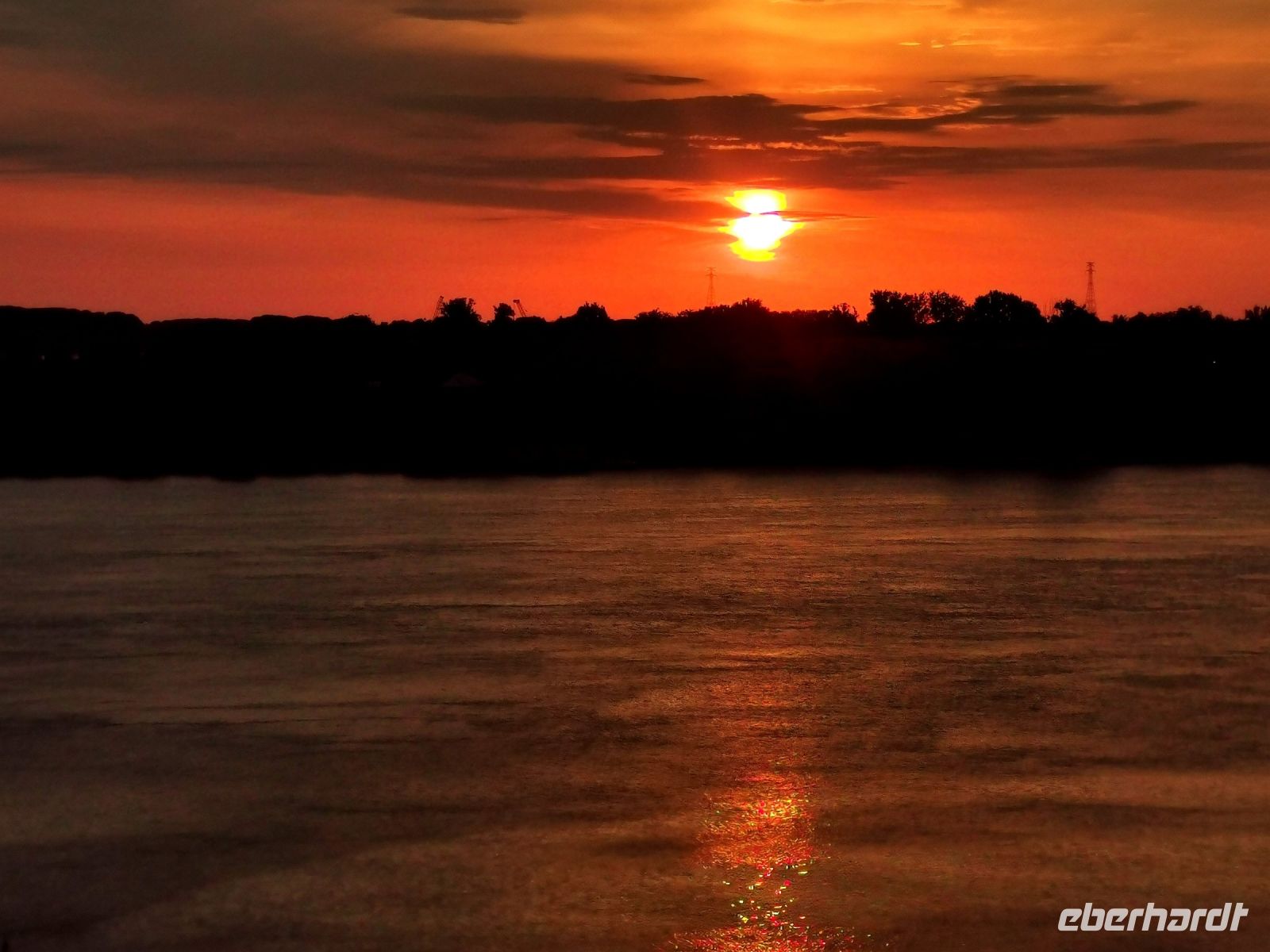 Sonnenaufgang über der Donau am Abschiedsmorgen, Tulcea