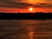 Sonnenaufgang über der Donau am Abschiedsmorgen, Tulcea