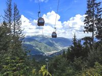 Mit der Seilbahn fahren wir hinauf auf den Hausberg Sinaias