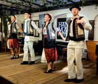 Volkstanz im der Karawanserei in Bukarest