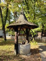 Ziehbrunnen gibt es im ländlichen Rumänien auch heute noch oft