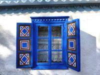Folkloristisches Fenster im Freilichtmuseum Bukarest