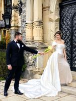 Hochzeitspaar am Schloß Peles