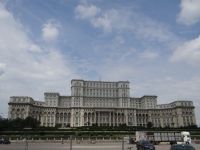 Bukarest, der Parlamentspalast in seiner vollen Größe XXX…L &ndash; &copy; Vivian Kreft (Eberhardt TRAVEL)