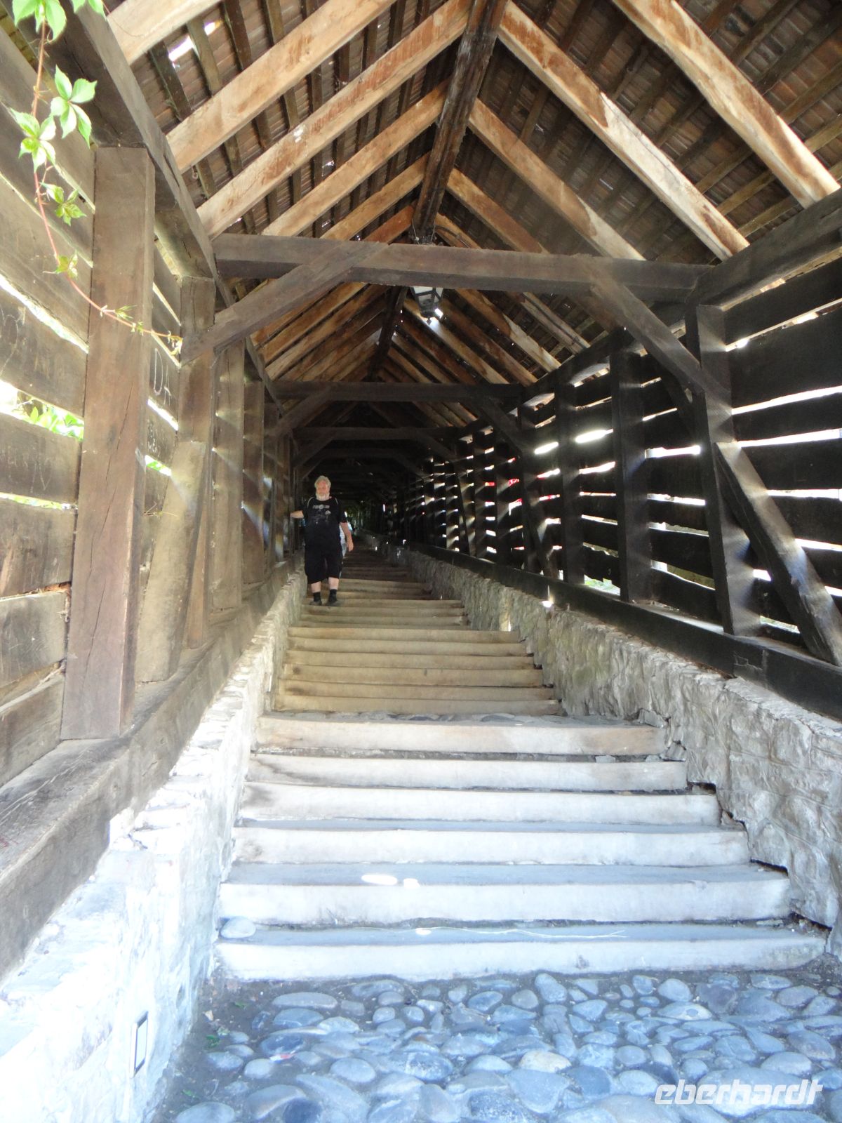 Sighisoara, die Treppe führt vom Ort zur Schule und zur Bergkirche. &ndash; &copy;  (Eberhardt TRAVEL)