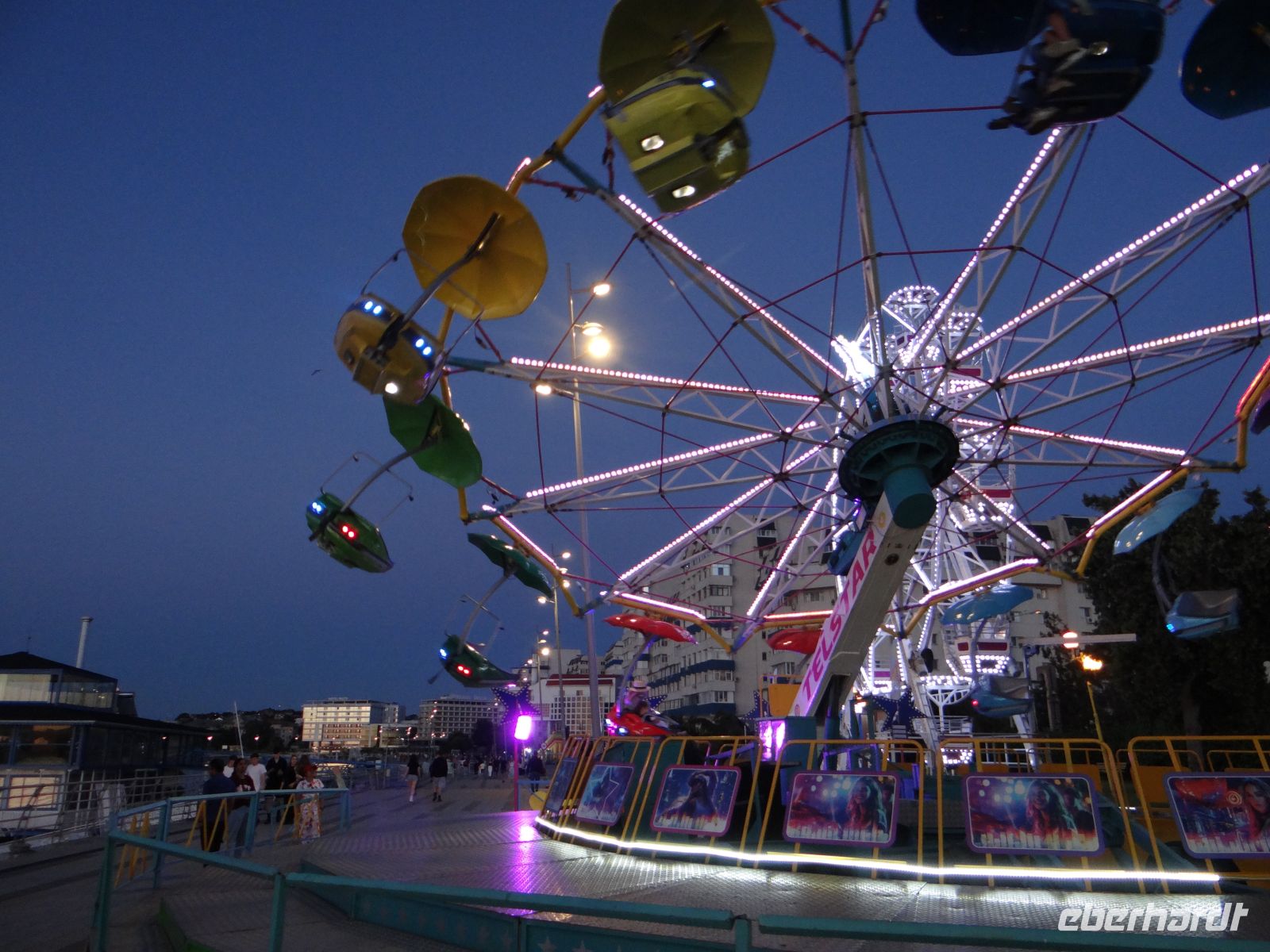 Tulcea, Rummel auf der Uferpromenade &ndash; &copy;  (Eberhardt TRAVEL)