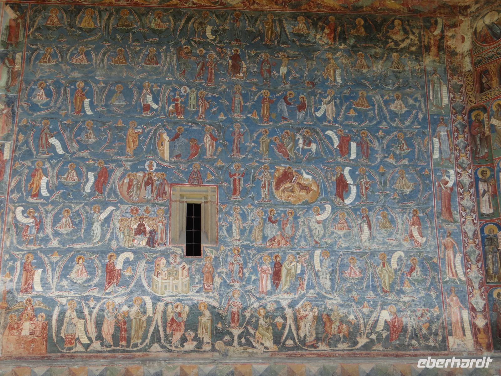 Kloster Voronet, die Wurzel Jesse auf „Voronet-Blau“ &ndash; &copy;  (Eberhardt TRAVEL)