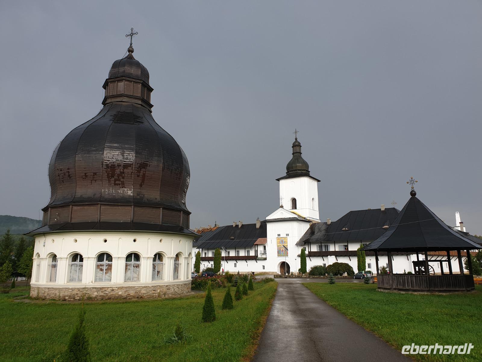Männerkloster Neamt im nahen Unwetter