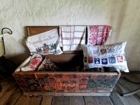 Man bewahrte damals Kleidung in Truhen auf, Honugberg