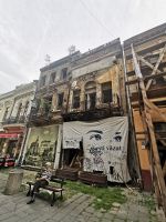 Mancherorts kann man noch erahnen, wie es nach 1989 hier ausgesehen hat, Altstadt Bukarest