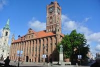 Rathaus mit Kopernikusdenkmal  