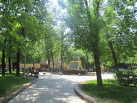 Park auf dem Weg zur Tretjakow-Galerie