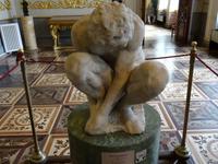 Eremitage - der hockende Knabe