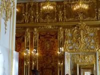 Puschkin -  im Katharinen-Palast ,erlaubtes Blick in das Bernsteinzimmer
