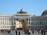 193 Vor dem Winterpalast