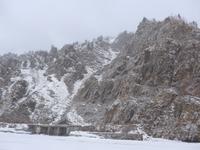 Russland, Baikalsee, alte Baikaleisenbahn und Felsen 
