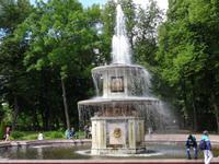 Peterhof, Römische Fontäne