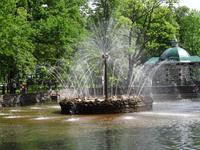 Peterhof, Sonnen Fontäne