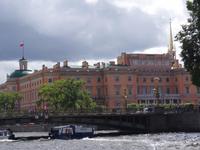 Bootsfahrt auf einem Kanal der Newa