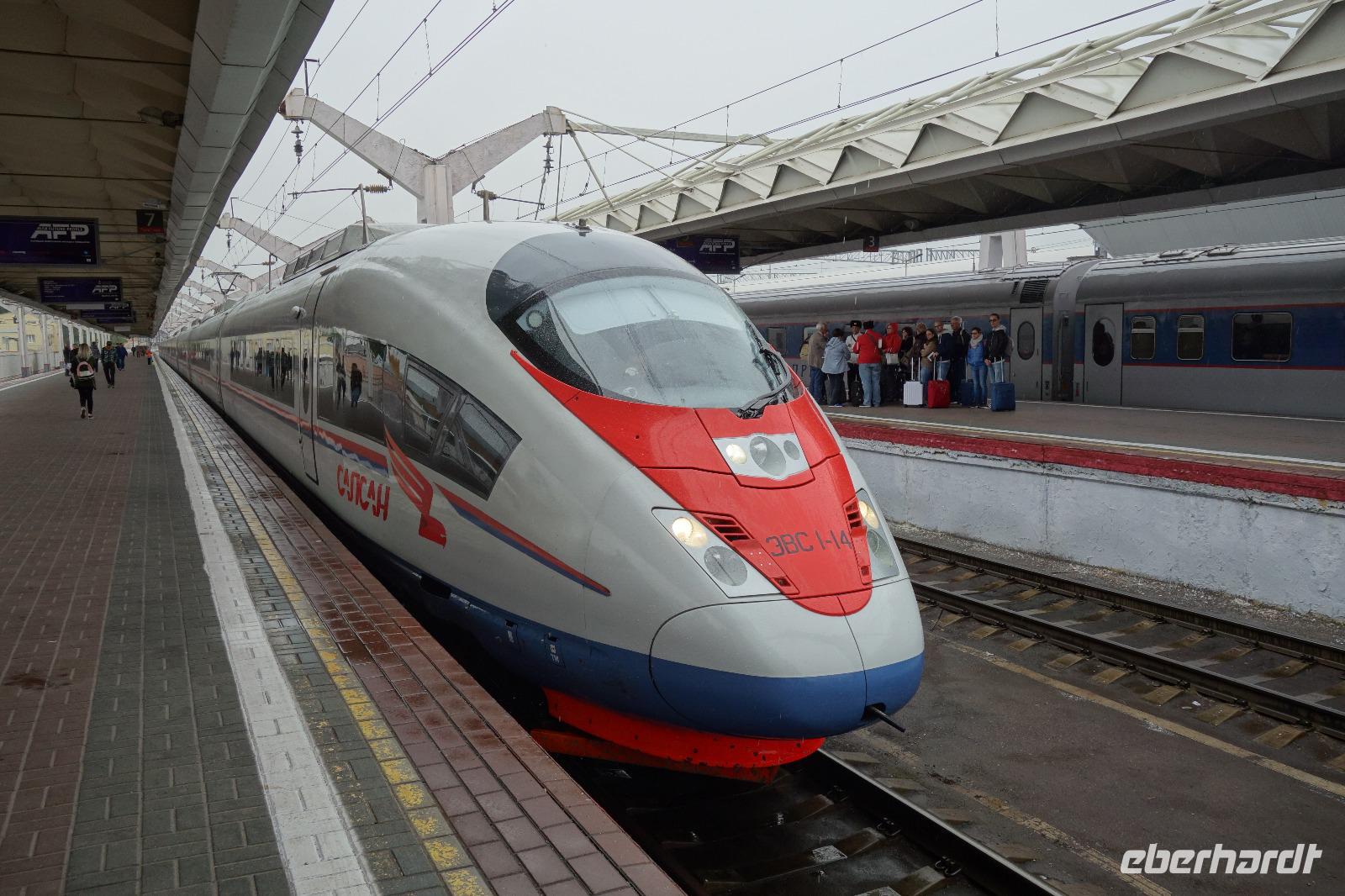 Fahrt mit Schnellzug Sapsan