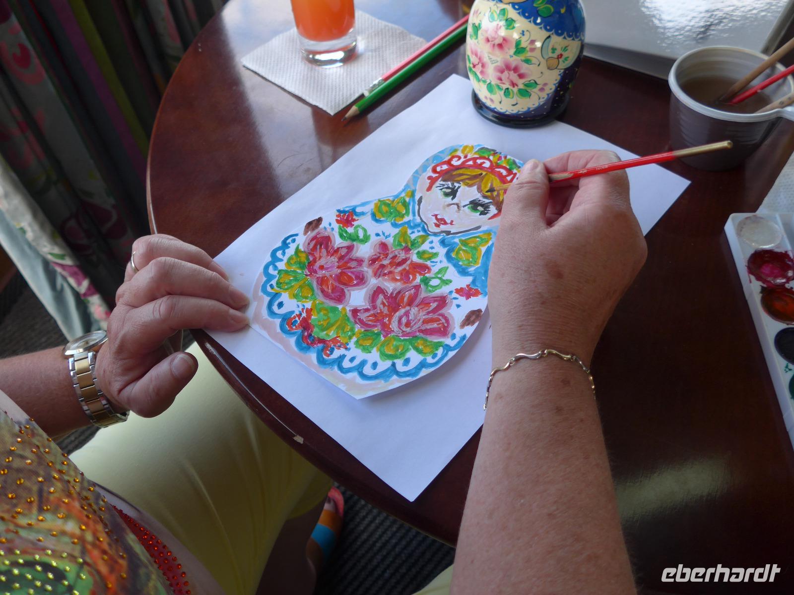 Rußland, MS Anton Chekhov, Matroschka-Malwettbewerb - Siegerbild