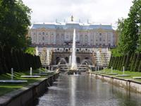 Peterhof - große Kaskade nach der Eröffnung der Wasserspiele