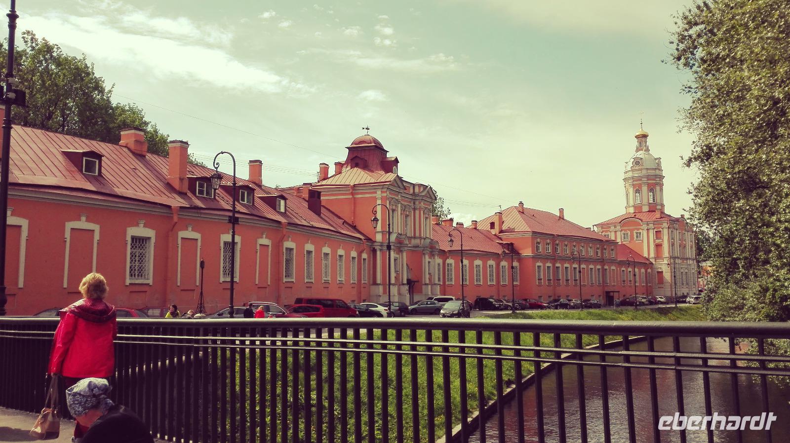 der Schwarze Fluss und die Alexander-Newski-Lavra