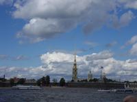 Die Peter- und Paulsfestung vom Wasser aus