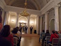 Wir hörten sogar einen Gesangsvortrag!