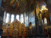 im Inneren der Erlöser-Kirche