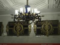 Metro fahren,  rote Linie- Station, schönste Station 