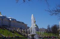 der Große Palast und die Große Kaskade in Peterhof