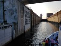 Wolga Kreuzfahrt, Schleuseneinfahrt