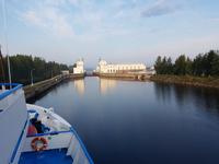 Wolga Kreuzfahrt, Schleuseneinfahrt