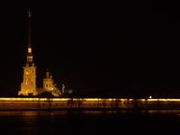 Peter-und-Pauls-Festung bei Nacht