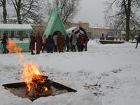 Blinystand am Lagerfeuer in Puschkin