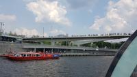 Moskau, Ausflugsschiff beim Sarjadje Park