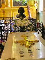 2. Tag Stadtrundfahrt - In der Peter-Paul-Kathedrale, Grabstelle Zar Peter I.