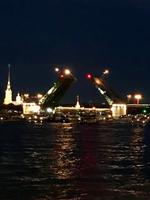 2. Tag St. Petersburg bei Nacht - Die Schlossbrücke geht auf