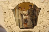 Gemälde in der Metro