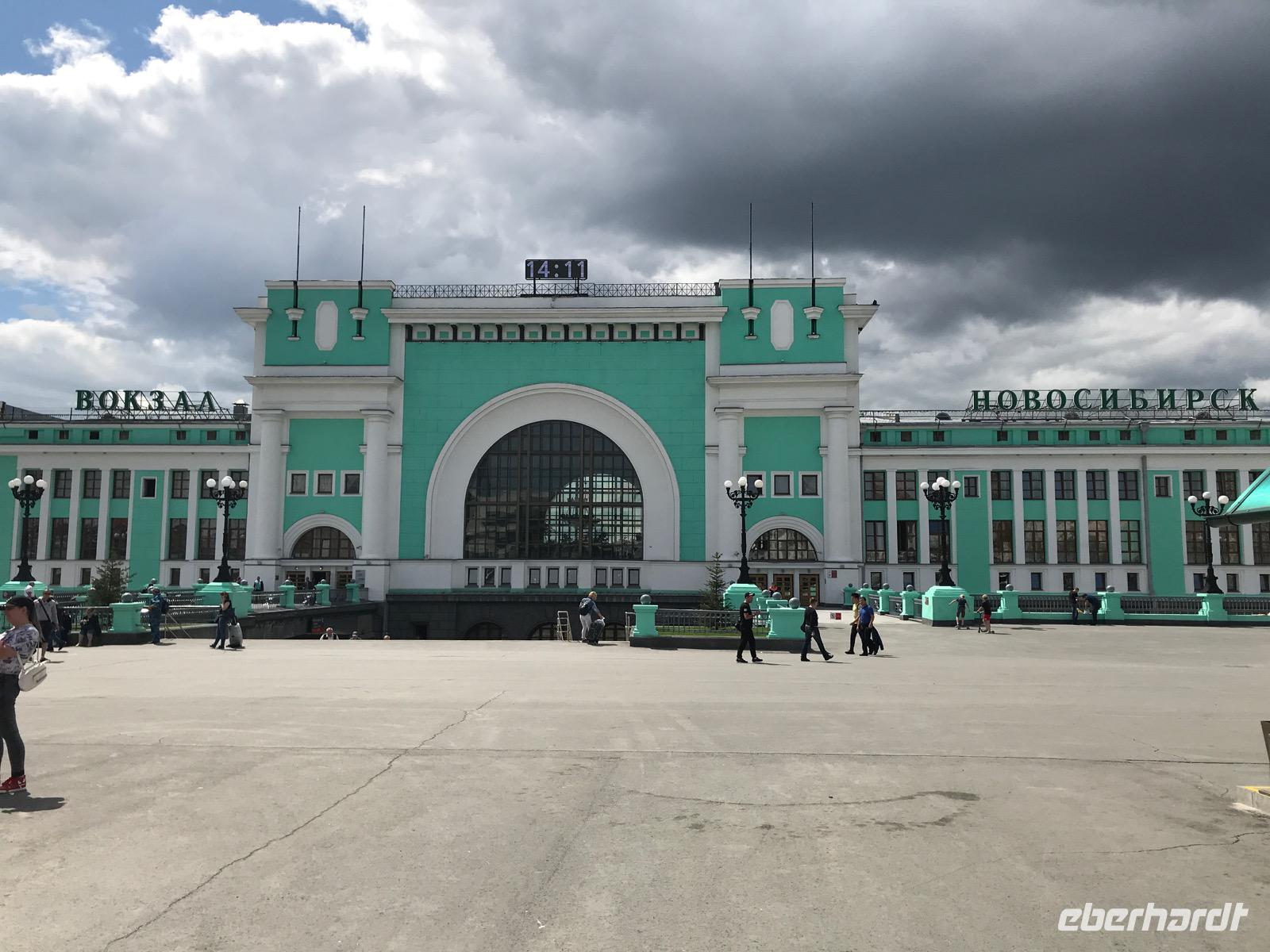 Novosibirsk: Wieder ein Abschied am Bahnhof