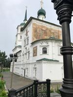 Irkutsk: Erlöserkirche am Kirov-Platz