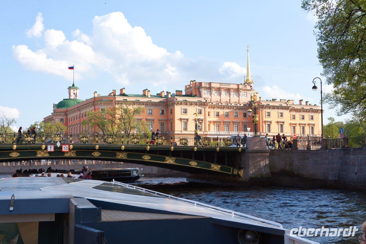 Bootsfahrt auf der Newa